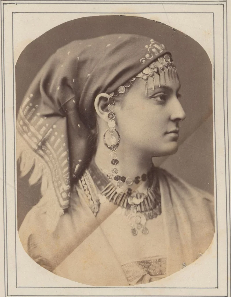 An illustration from A descriptive catalogue of a collection of royal historical porcelain, designed and painted in Europe during the eleven years beginning 1878 and ending 1889 : holograph and photographs, [189-?] / by J.S. Potter, 1878, leaf 51