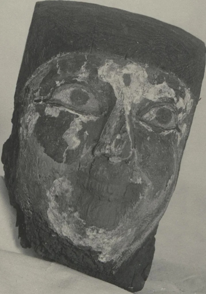 An illustration from Frank J. Gould : Photographs, [ca. 1910], 1910, leaf 8