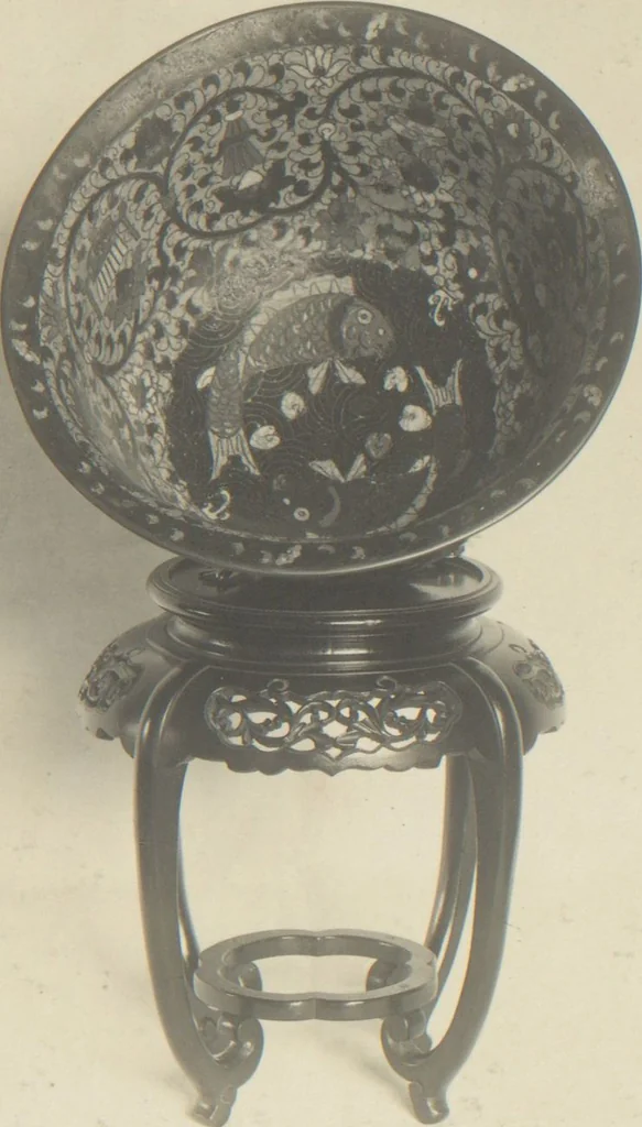 An illustration from Cloisonnés from the collection of John P. Love, the Gables, Green Lane, Northwood, Middlesex, leaf 17
