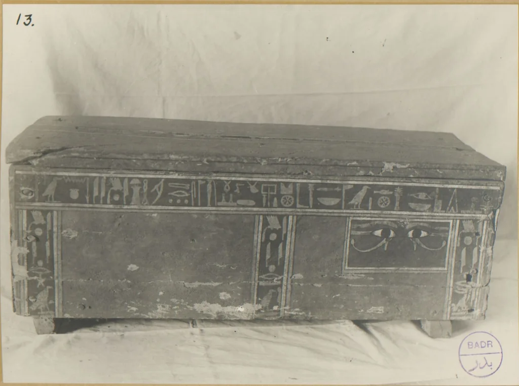 An illustration from Selective catalogue of Egyptian antiquities from the collection of Sayed Pasha Khashaba, Assiut, Upper Egypt William C. Hayes, 1931, leaf 44