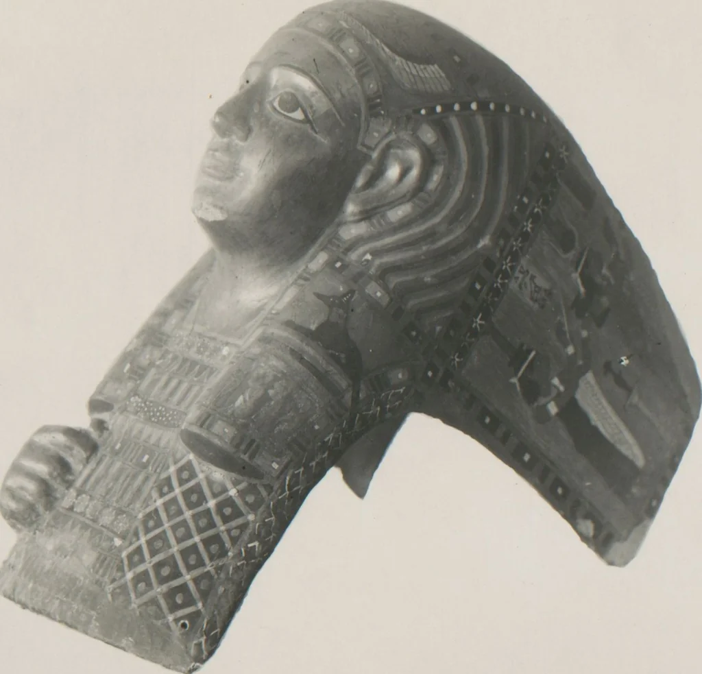 An illustration from Selective catalogue of Egyptian antiquities from the collection of Sayed Pasha Khashaba, Assiut, Upper Egypt William C. Hayes, 1931, leaf 51