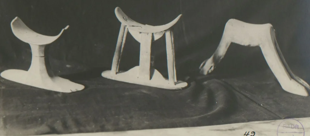 An illustration from Selective catalogue of Egyptian antiquities from the collection of Sayed Pasha Khashaba, Assiut, Upper Egypt William C. Hayes, 1931, leaf 70