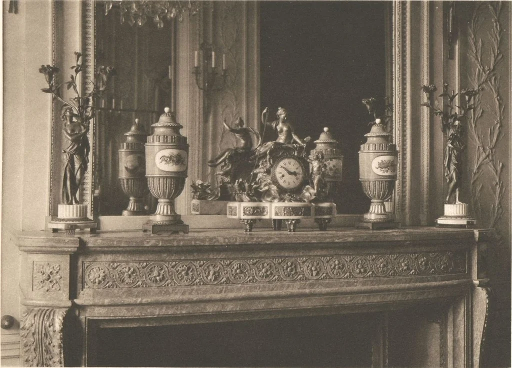 An illustration from Some works of art in the possession of George A. Cooper at 26 Grosvenor Square / Francis Bennett-Goldney, F.S.A, 1903, leaf 98