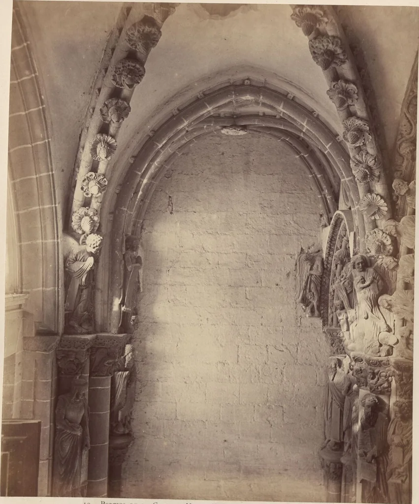 An illustration from The Cathedral of Santiago de Compostella in Spain, showing especially the sculpture of the Pórtico de la Gloria by Mestre Mateo / a series of twenty photographs recently taken by Thurston Thompson, 1868, leaf 28