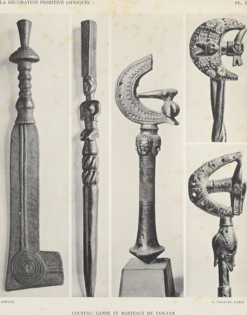 An illustration from La decoration primitive : Afrique : quarante-deux planches accompagnées d'une préface et d'une table descriptive / P.-C. Lepage, 1922, leaf 32