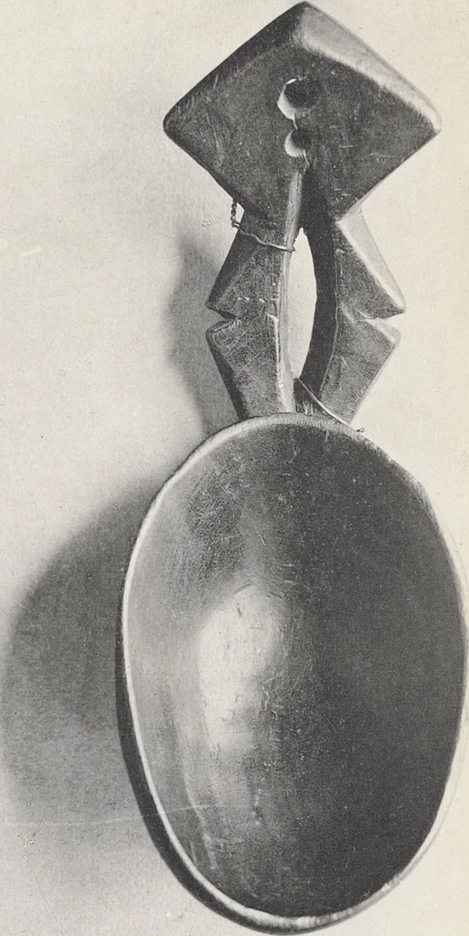 An illustration from La decoration primitive : Afrique : quarante-deux planches accompagnées d'une préface et d'une table descriptive / P.-C. Lepage, 1922, leaf 44