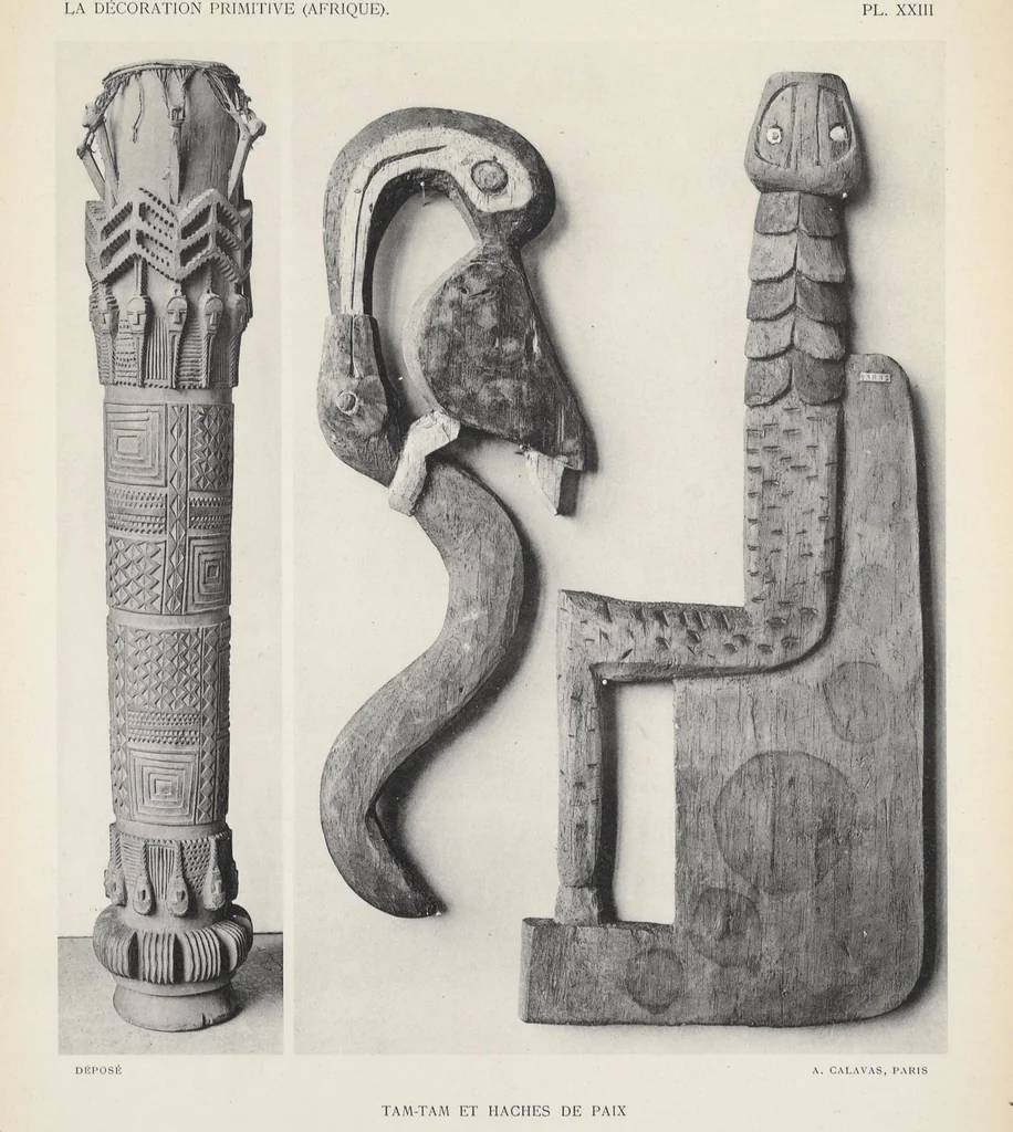 An illustration from La decoration primitive : Afrique : quarante-deux planches accompagnées d'une préface et d'une table descriptive / P.-C. Lepage, 1922, leaf 58