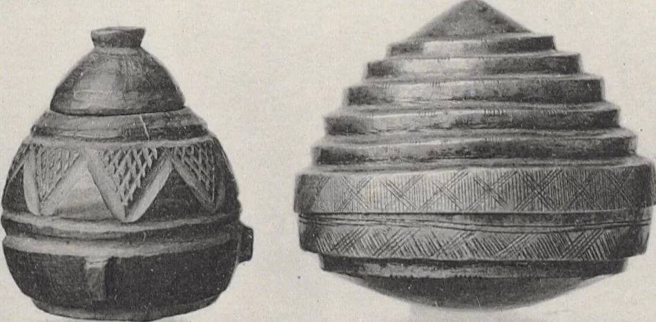 An illustration from La decoration primitive : Afrique : quarante-deux planches accompagnées d'une préface et d'une table descriptive / P.-C. Lepage, 1922, leaf 66