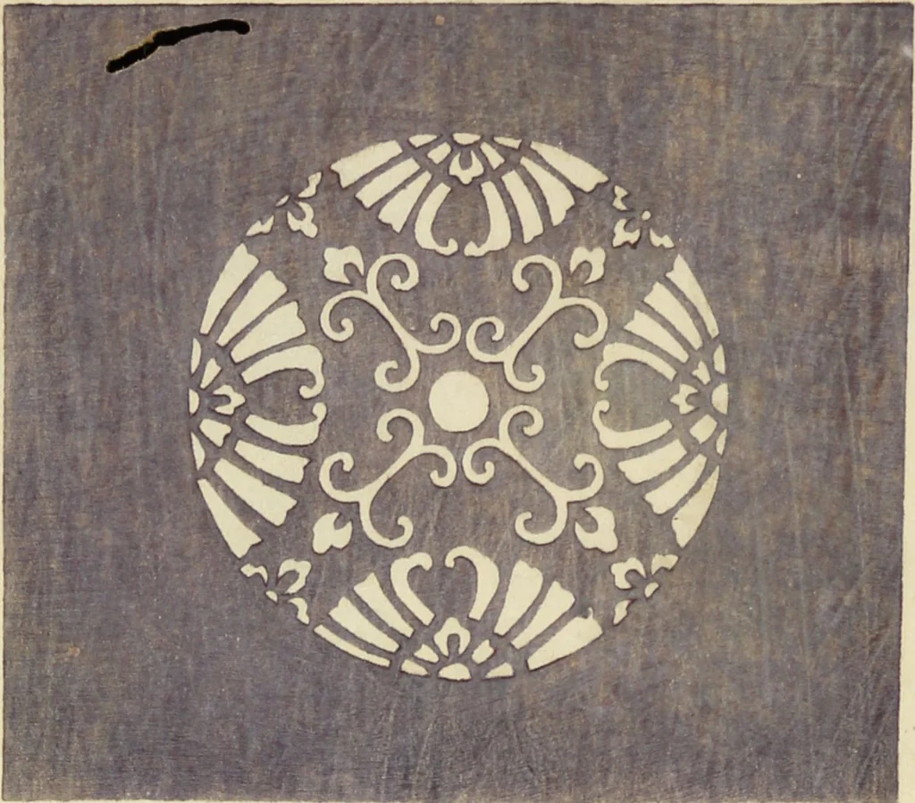 An illustration from Patterns of Brocades Worn at Court (Shōzoku shokumon zue 装束織文図会), 1815, leaf 67