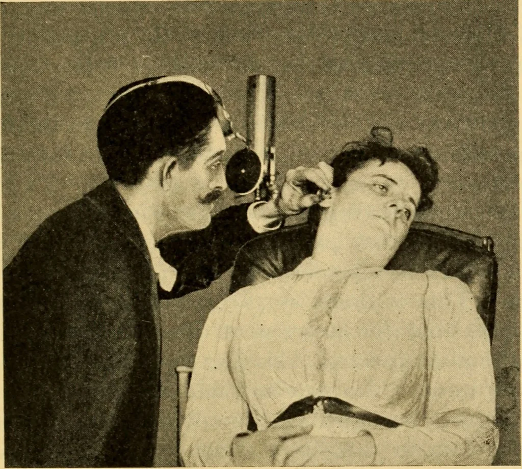 An illustration from Diseases of the ear : a text-book for practitioners and students of medicine / by Edward Bradford Dench., 1900, leaf 125