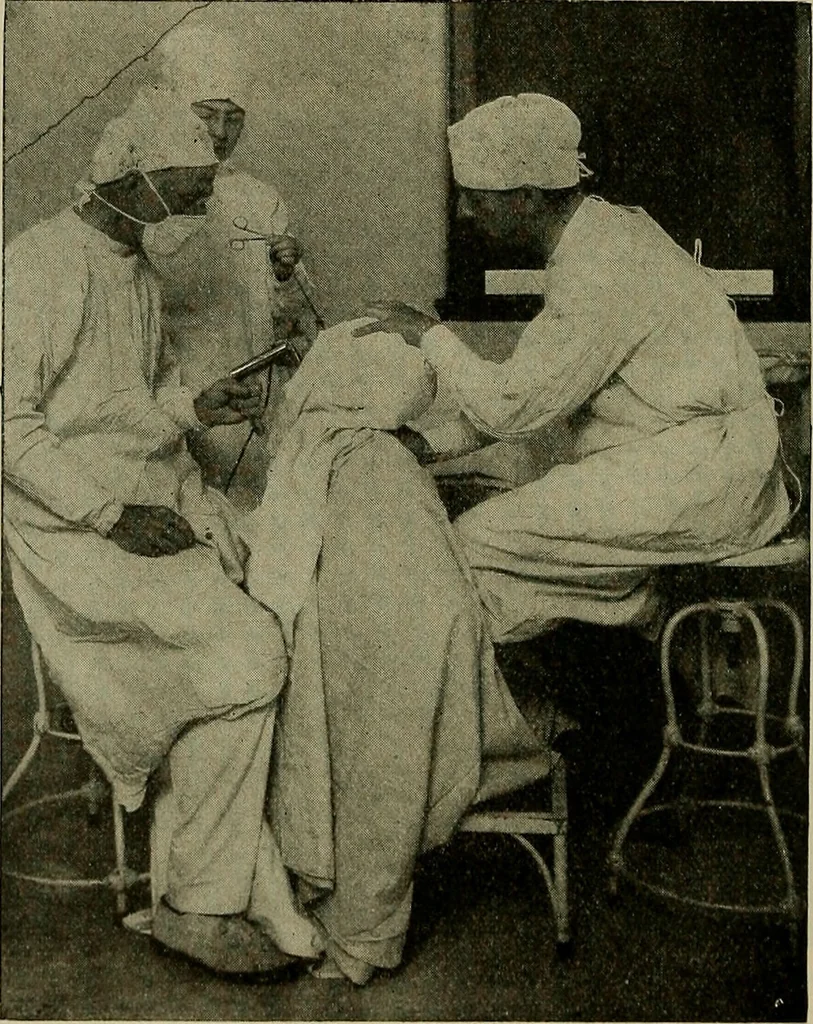 An illustration from Modern surgery, general and operative / by John Chalmers DaCosta., 1914, leaf 910