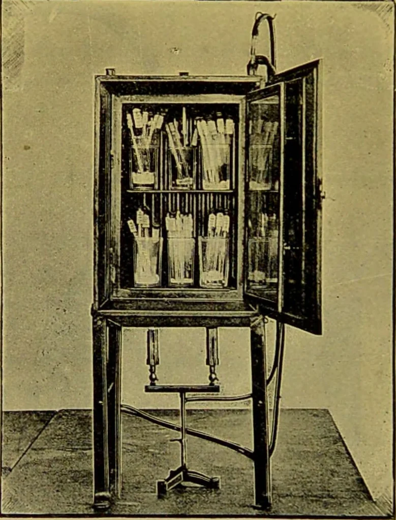 An illustration from The microscope : its history, construction, and application, being a familiar introduction to the use of the instrument, and the study of microscopical science / by Jabez Hogg., 1898, leaf 358