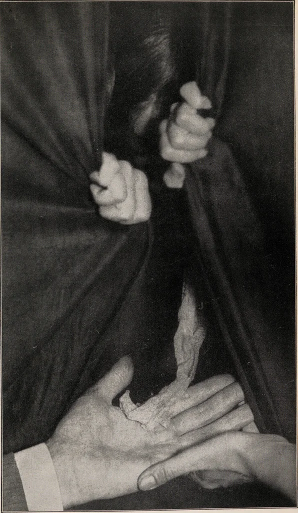 An illustration from Phenomena of materialisation : a contribution to the investigation of mediumistic teleplastics / by Baron von Schrenck Notzing ; translated by E.E. Fournier d'Albe., 1923, leaf 161