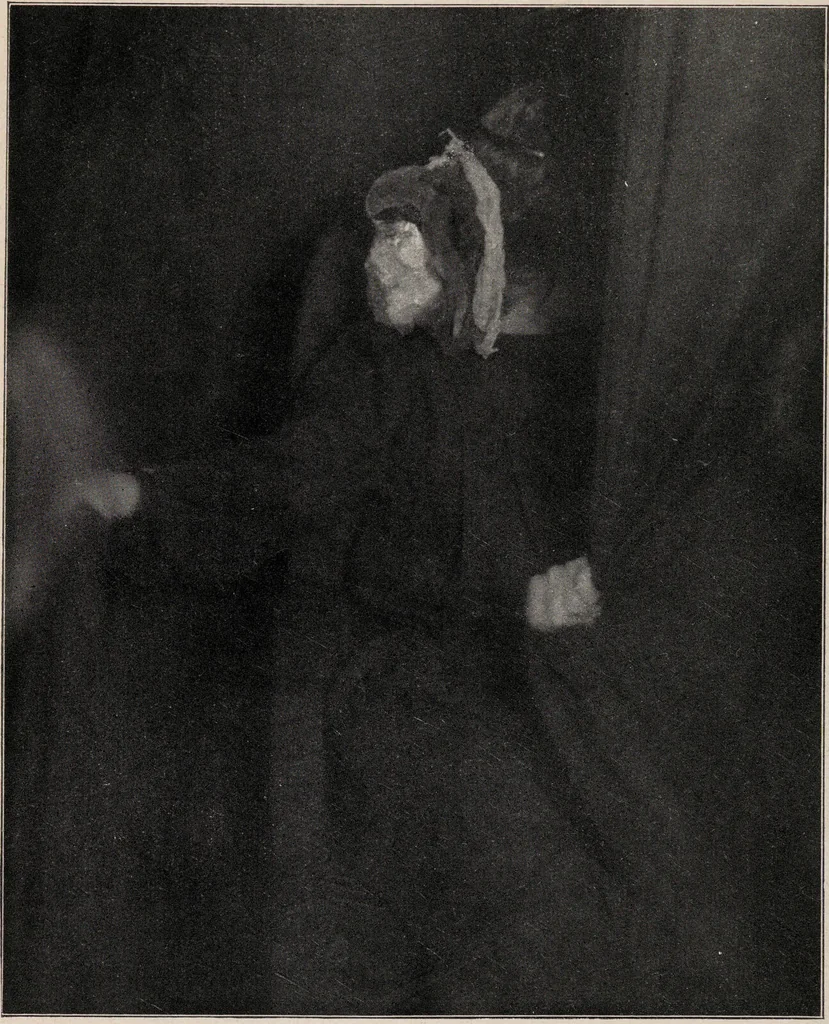 An illustration from Phenomena of materialisation : a contribution to the investigation of mediumistic teleplastics / by Baron von Schrenck Notzing ; translated by E.E. Fournier d'Albe., 1923, leaf 212