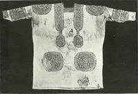 An illustration from Catalogue of textiles from burying-grounds in Egypt (1920)