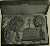 An illustration from 1905 catalogue : the gold and silversmiths (1905)