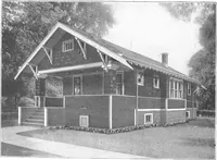 Picture 146 of 198 from A plan book of Harris homes (1915), leaf 40