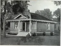 An illustration from A plan book of Harris homes. (1918)