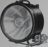 An illustration from Crouse-Hinds imperial arc headlights and imperial incandescent headlights. (1916)