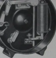An illustration from Crouse-Hinds imperial arc headlights and imperial incandescent headlights. (1916)