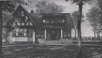 An illustration from The famous fifty and other favorite homes (1916)