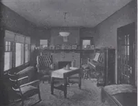 An illustration from The famous fifty and other favorite homes (1916)
