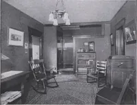 An illustration from The famous fifty and other favorite homes (1916)