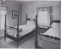 An illustration from The famous fifty and other favorite homes (1916)