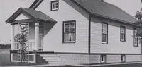 An illustration from The famous fifty and other favorite homes (1916)