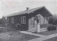 An illustration from Book A-6 of one hundred homes (1915)