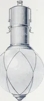 An illustration from Manufacture de lampes A incandescence & d'appareillage general pour l'electricite La Frana§aise. (1900)