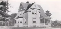An illustration from Attractive homes (1912)