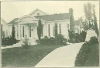 An illustration from Modern homes (1921)