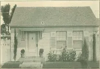 An illustration from Modern homes (1921)