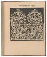 An illustration from Les singvliers et novveavx pourtraicts, du seigneur Federic Vinciolo Venitien, pour toutes sortes d'ouurages de lingerie. Dediela Royne: Derechef et povr la cinquiesme fois augmentez, outre le reseau premierle point couppé lacis de plusieurs beaux differents pourtraits de reseau de point compté, auec le nombre des mailles, choses non encore veuë ny inuentee (1588)