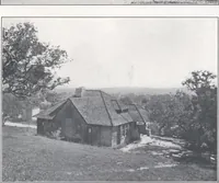 An illustration from Bungalows, camps and mountain houses (1915)