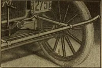 An illustration from Accessoires pour automobiles, catalogue no. 1, 1914 (1914)