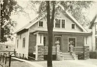 An illustration from Aladdin homes : "built in a day" Catalog no. 29 (1917)