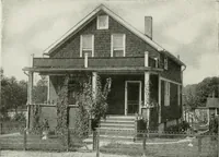 An illustration from Aladdin homes : "built in a day" Catalog no. 29 (1917)