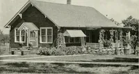 An illustration from Aladdin homes : "built in a day" Catalog no. 29 (1917)