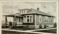 An illustration from Aladdin homes : "built in a day" Catalog no. 29 (1917)
