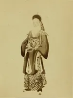 An illustration from Album chinois : ce petit album est destiné à faire connaître les véritables costumes des habitants du Céleste Empire ... : on a réuni aussi les portraits des missionnaires de la Compagnie de Jésus .. (1860)