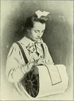An illustration from Album de dentelle de Venise (1900)
