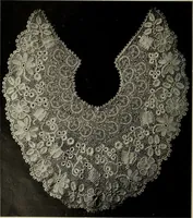 An illustration from Album de guipure d'Irlande (1900)