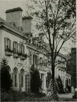An illustration from American country houses of to-day; an illustrated account of some excellent houses built and gardens planted during the last few years, showing unmistakable influence of the modern trend in ideals architectural (1915)