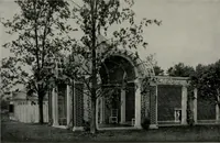 An illustration from American country houses of to-day; an illustrated account of some excellent houses built and gardens planted during the last few years, showing unmistakable influence of the modern trend in ideals architectural (1915)