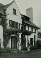 An illustration from American country houses of to-day; an illustrated account of some excellent houses built and gardens planted during the last few years, showing unmistakable influence of the modern trend in ideals architectural (1915)