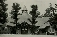 An illustration from American country houses of to-day; an illustrated account of some excellent houses built and gardens planted during the last few years, showing unmistakable influence of the modern trend in ideals architectural (1915)