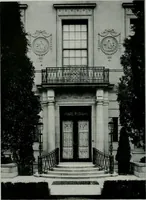 An illustration from American country houses of to-day; an illustrated account of some excellent houses built and gardens planted during the last few years, showing unmistakable influence of the modern trend in ideals architectural (1915)