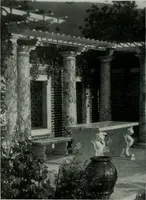 An illustration from American country houses of to-day; an illustrated account of some excellent houses built and gardens planted during the last few years, showing unmistakable influence of the modern trend in ideals architectural (1915)